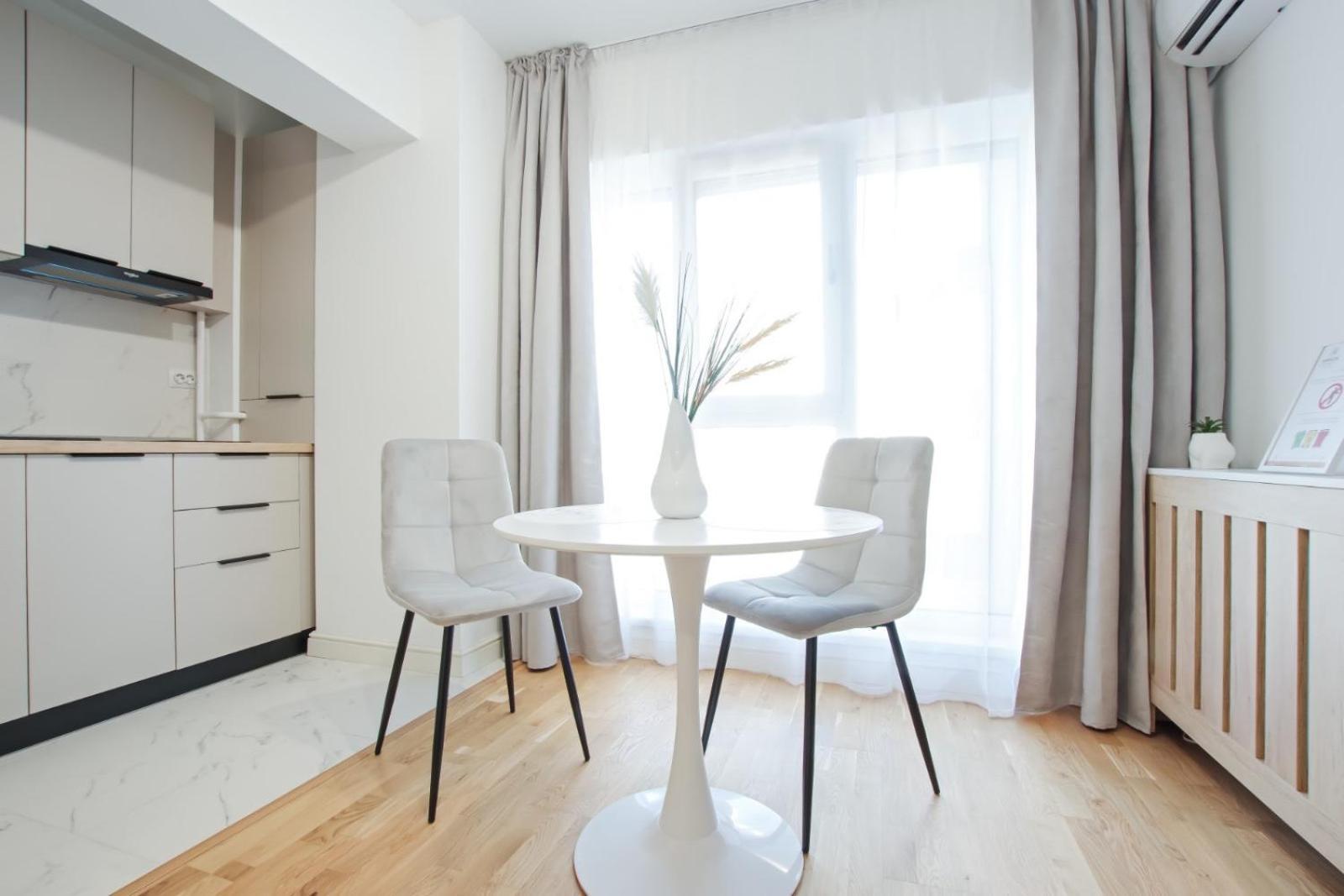 Himson-Blue Apartament Iasi Exterior photo
