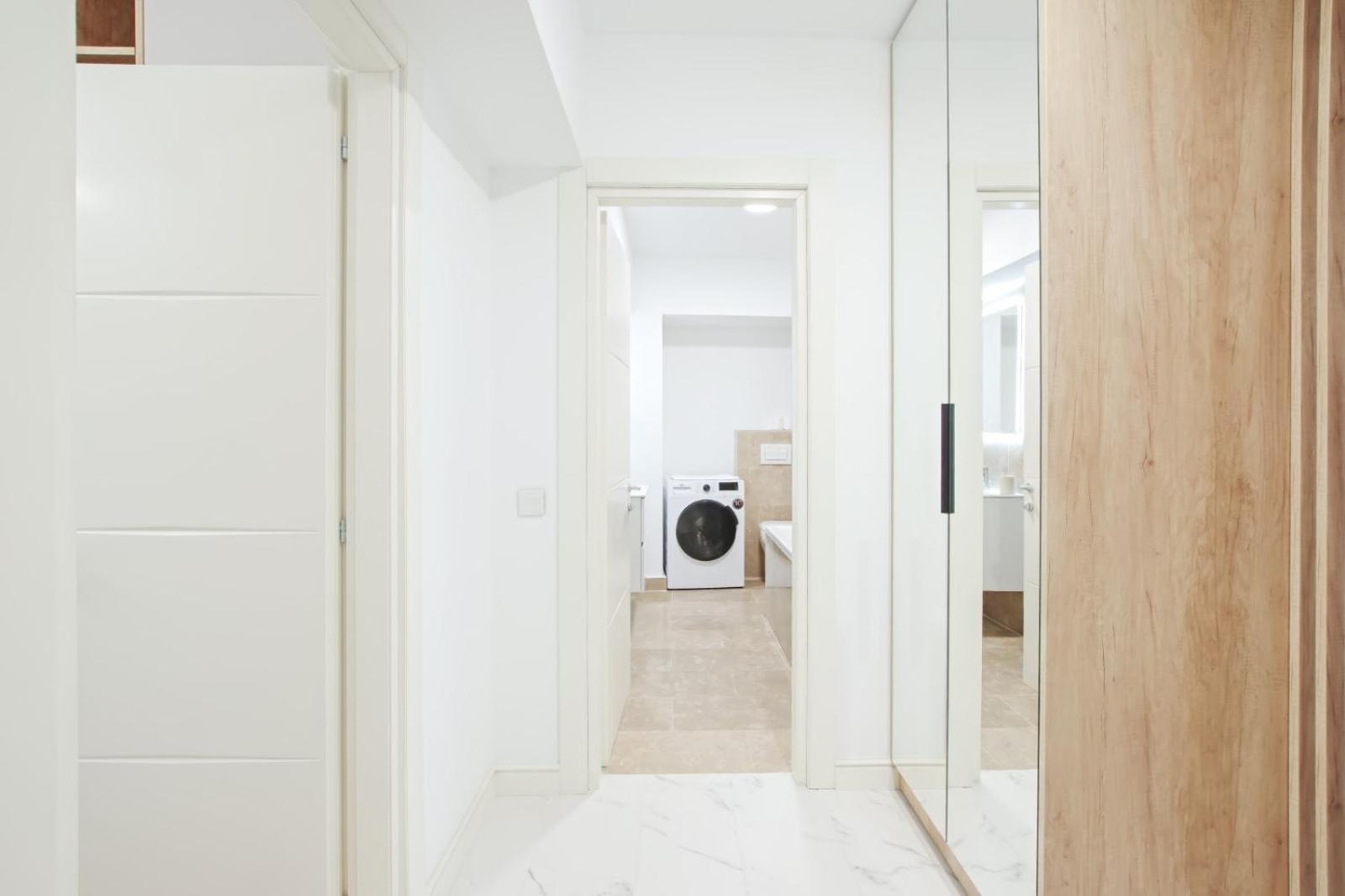 Himson-Blue Apartament Iasi Exterior photo
