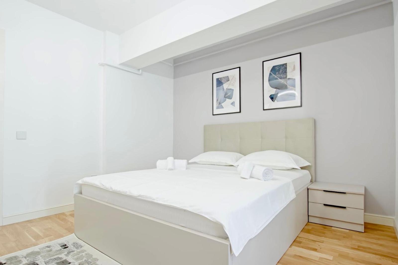 Himson-Blue Apartament Iasi Exterior photo